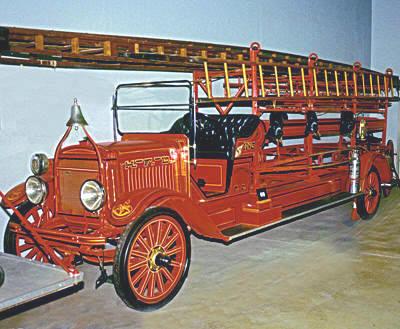 City service ladder truck. Ex – Hartford, WI.