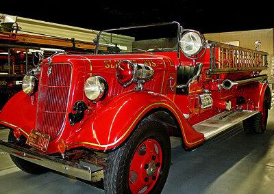 Triple comb. fire engine. Ex – Slinger, WI