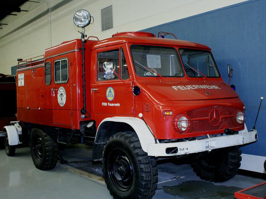 TLF-8 fire engine w/ foam trailer. Ex – Stade and Cuxhafen, Germany.